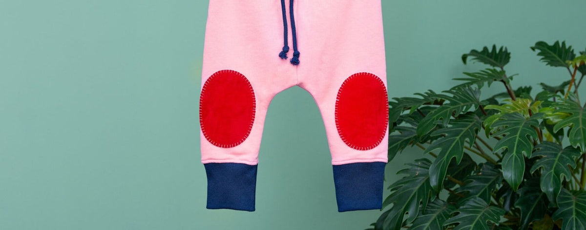 Babyhose mit Krabbelschutz